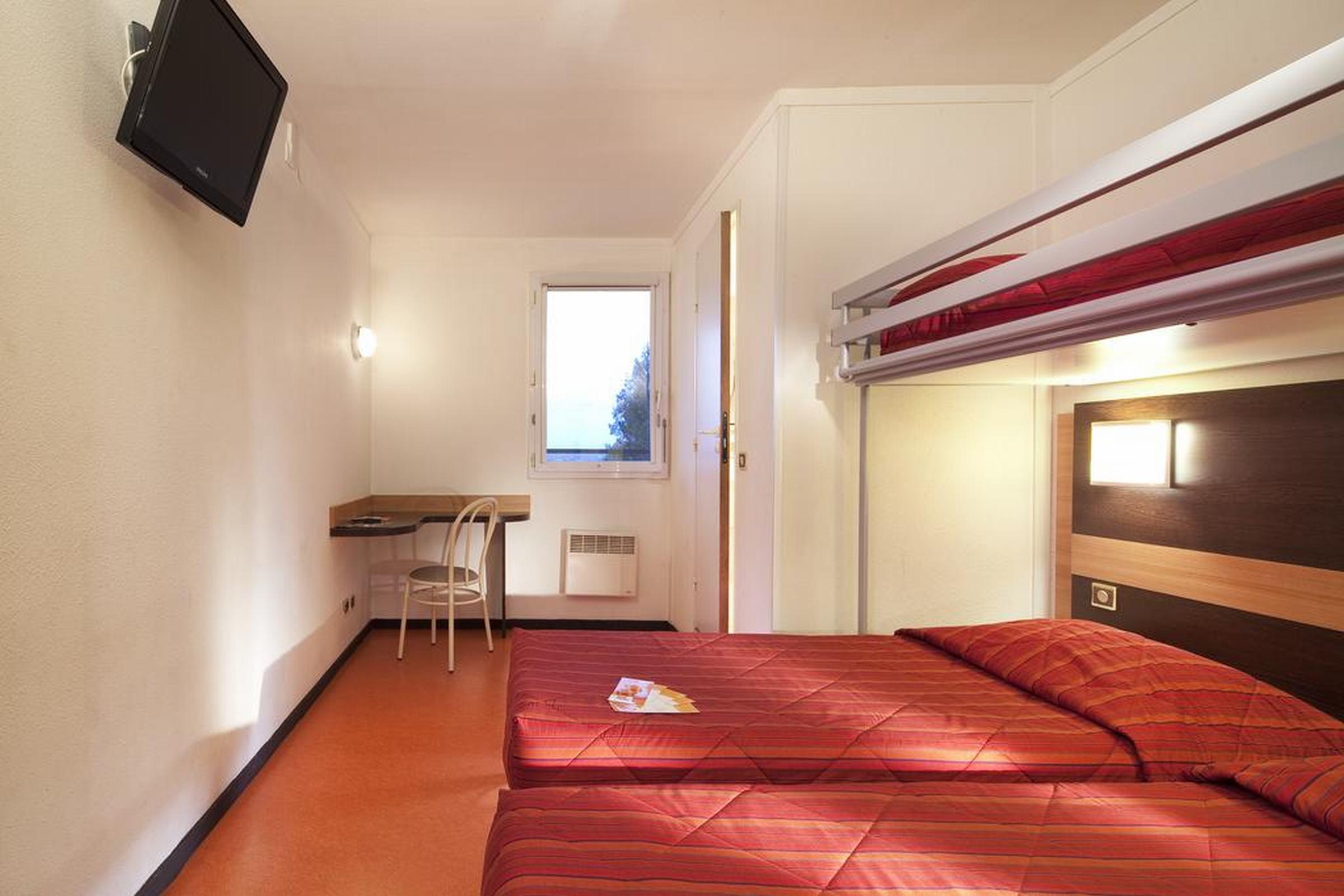 Premiere Classe Paris Ouest - Nanterre - La Defense Екстериор снимка