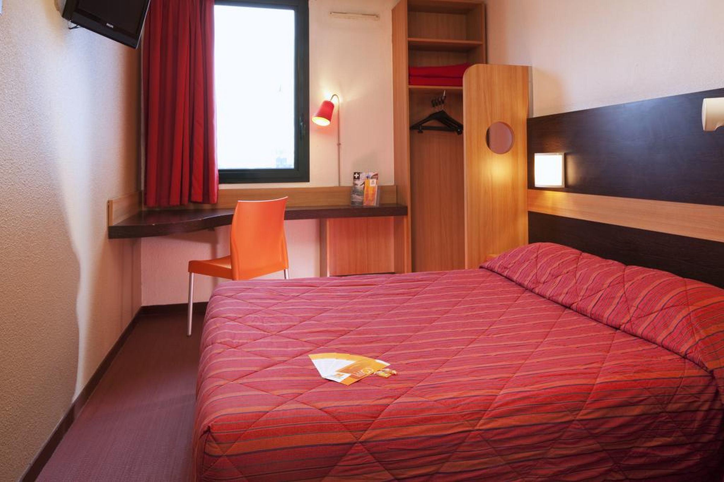 Premiere Classe Paris Ouest - Nanterre - La Defense Екстериор снимка