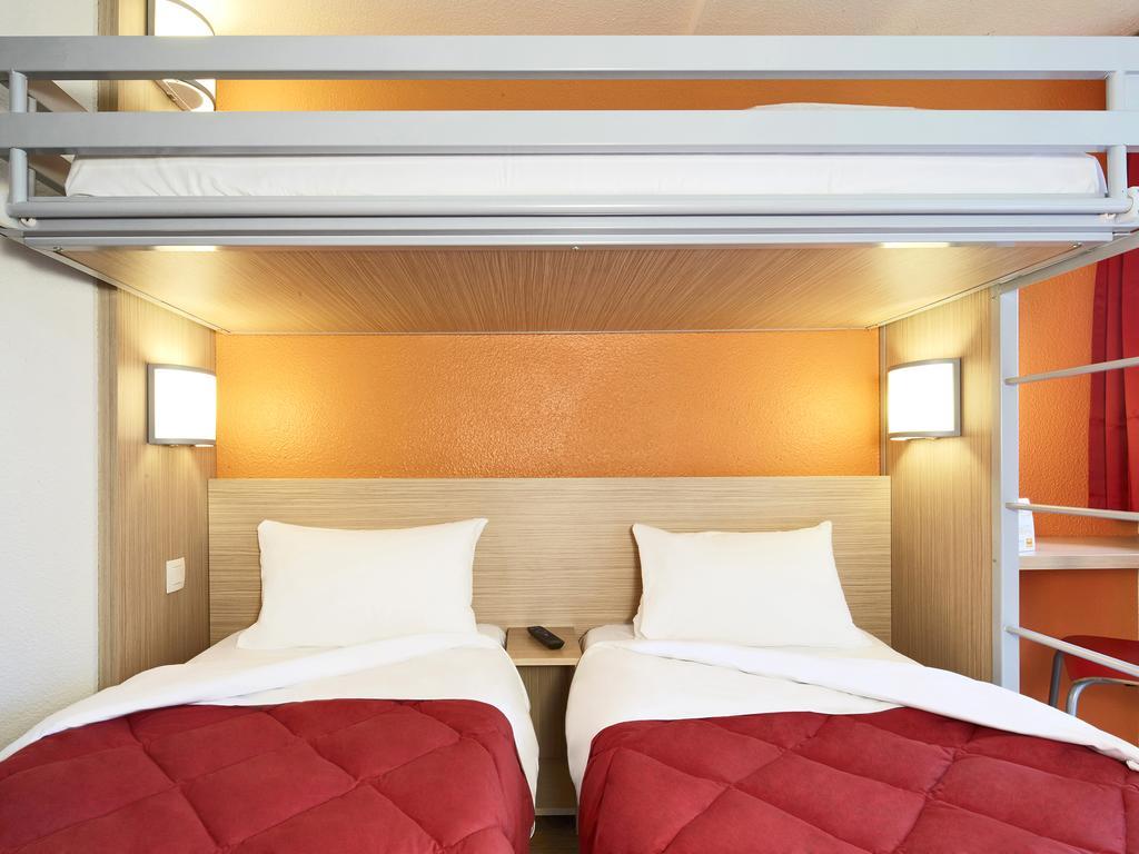 Premiere Classe Paris Ouest - Nanterre - La Defense Екстериор снимка
