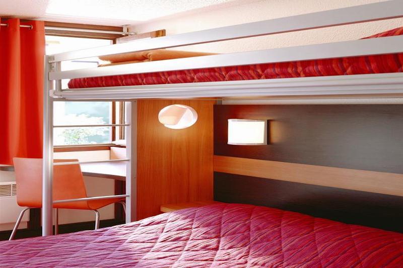 Premiere Classe Paris Ouest - Nanterre - La Defense Екстериор снимка