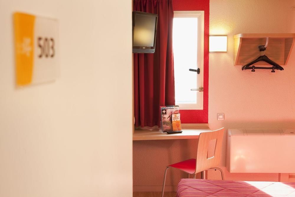 Premiere Classe Paris Ouest - Nanterre - La Defense Екстериор снимка