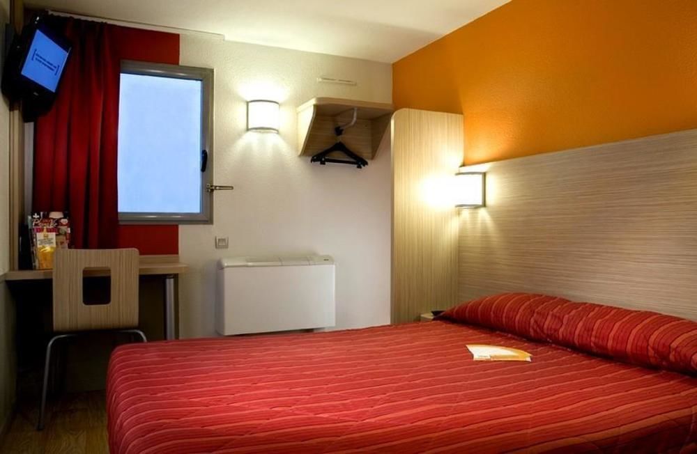 Premiere Classe Paris Ouest - Nanterre - La Defense Екстериор снимка