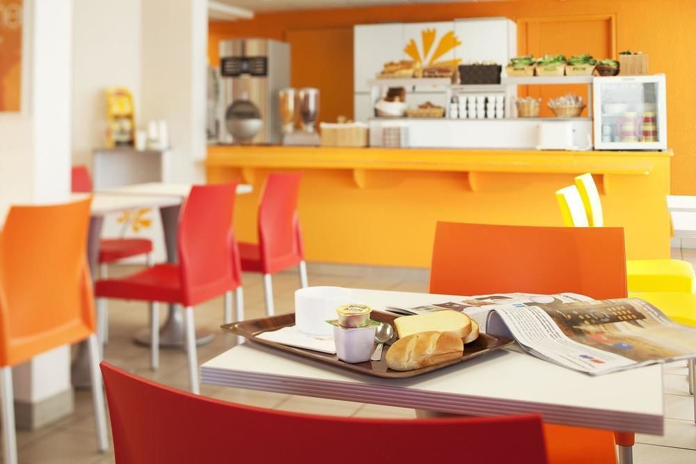 Premiere Classe Paris Ouest - Nanterre - La Defense Екстериор снимка