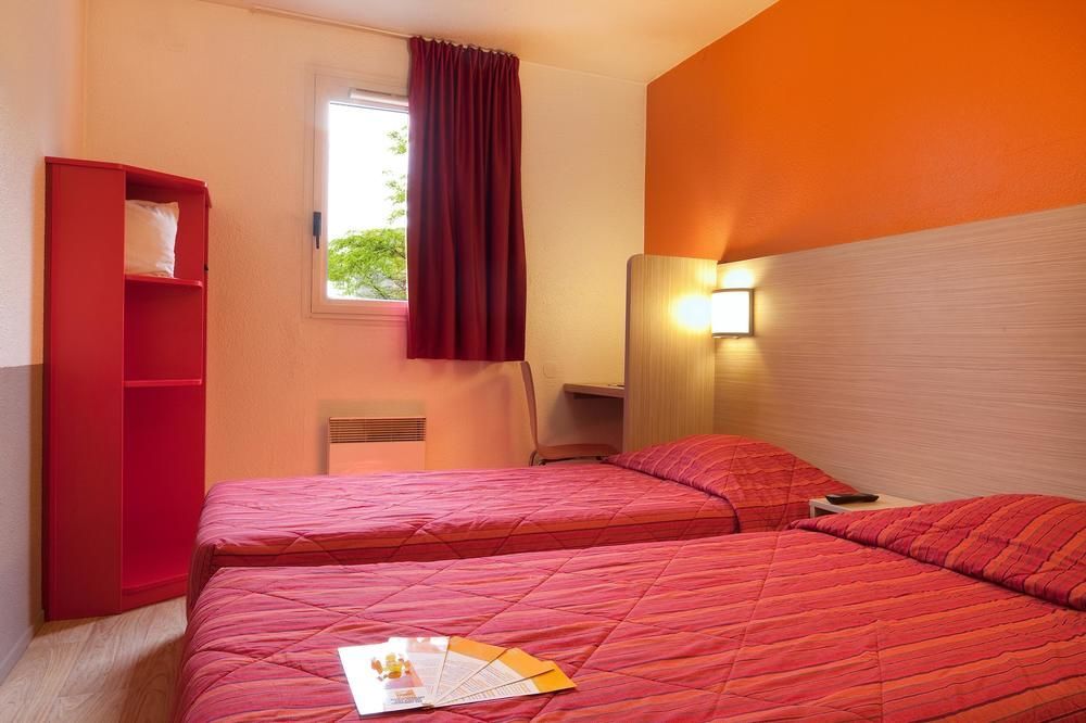 Premiere Classe Paris Ouest - Nanterre - La Defense Екстериор снимка