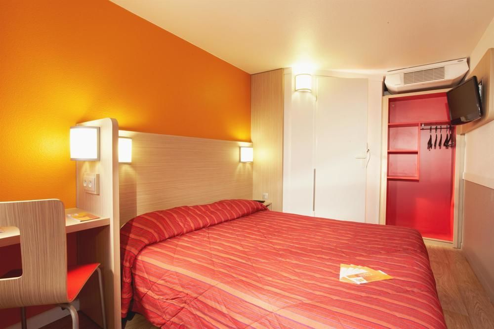 Premiere Classe Paris Ouest - Nanterre - La Defense Екстериор снимка