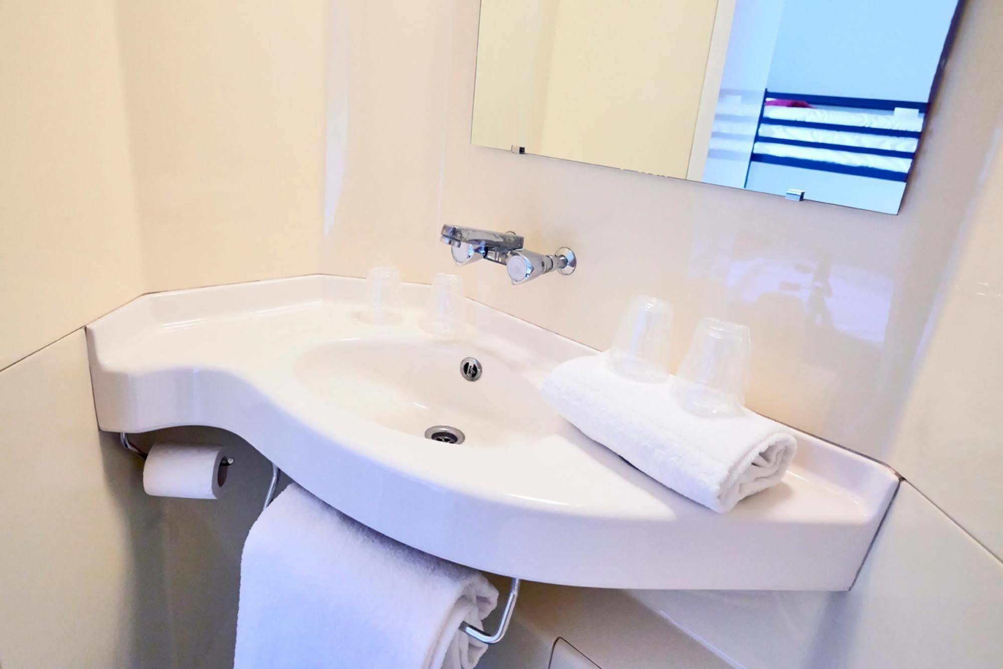 Premiere Classe Paris Ouest - Nanterre - La Defense Екстериор снимка